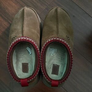 UGG Men's Tan Loafers with Red Accent